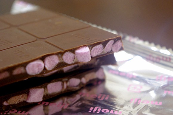 meiji_fresa_marshmallow_chocolate_japonshop_04.jpg