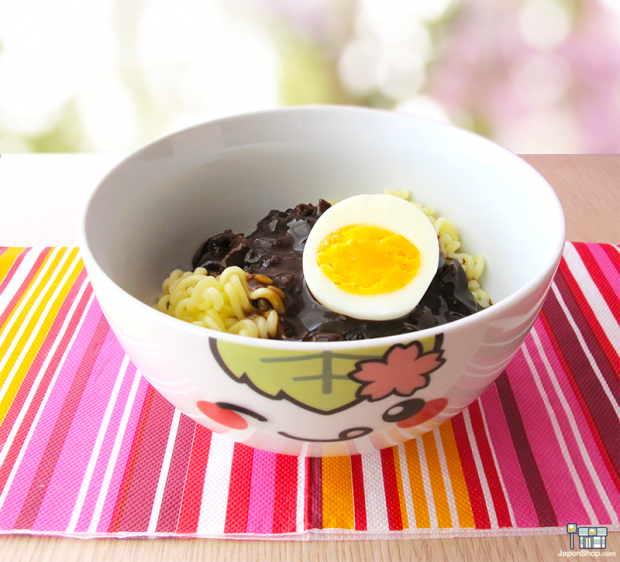 salsa-Chajang-chapagetti-bowl-japon-japonshop03-620x562.png