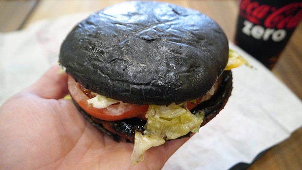 hamburguesas-negras-burger-king-japon-japonshop03.jpg