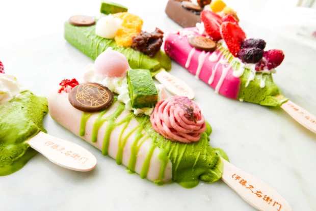 Matcha Parfait Ice Cream Bars en una tetería en Kyoto